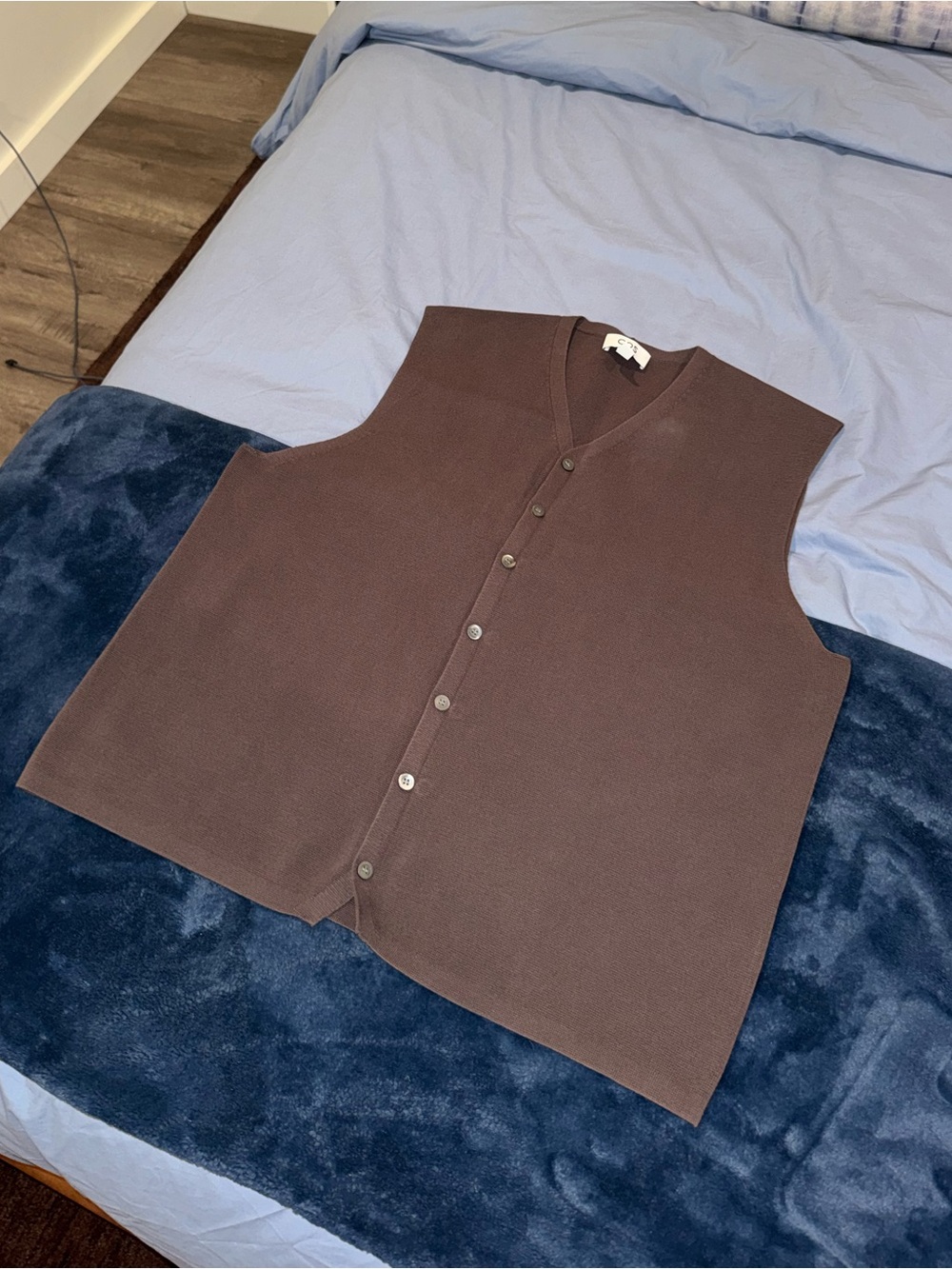 COS Men's Brown V-Neck Button Front Knit Vest